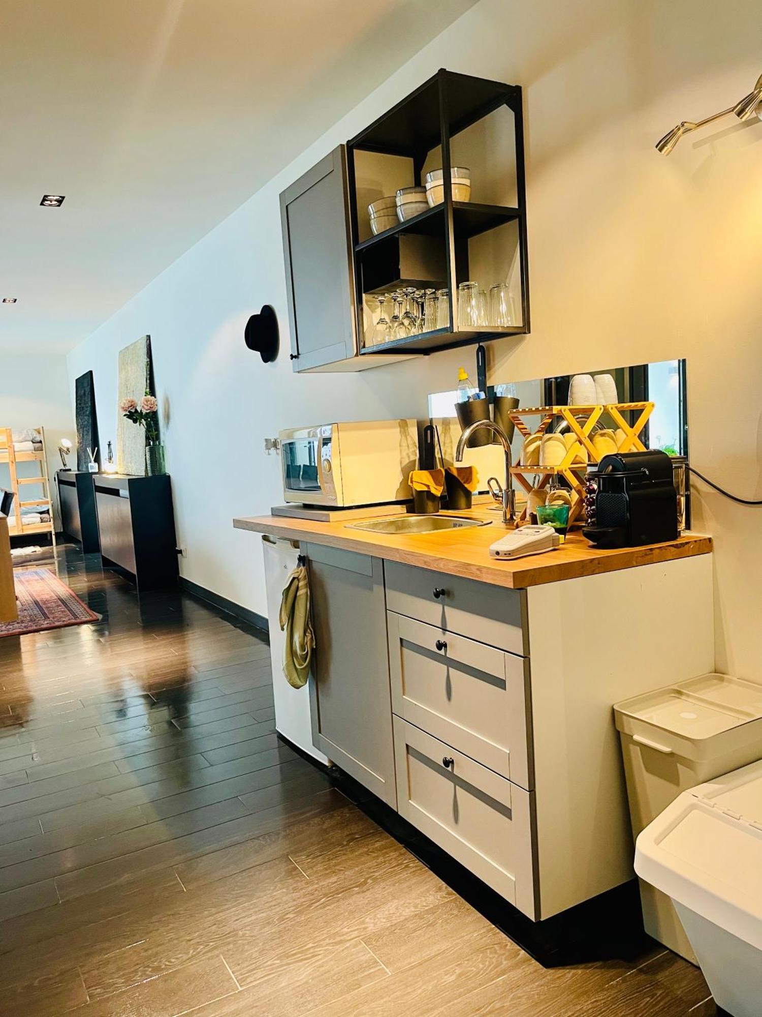 Down Town Spacious Loft Retreat With Private Parking Brüsszel Kültér fotó